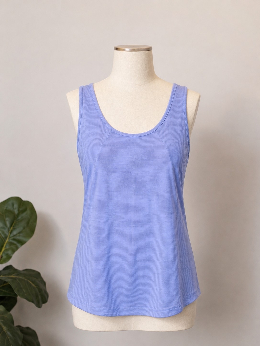 Lululemon Lavender Scoop Neck Tank Top - Women